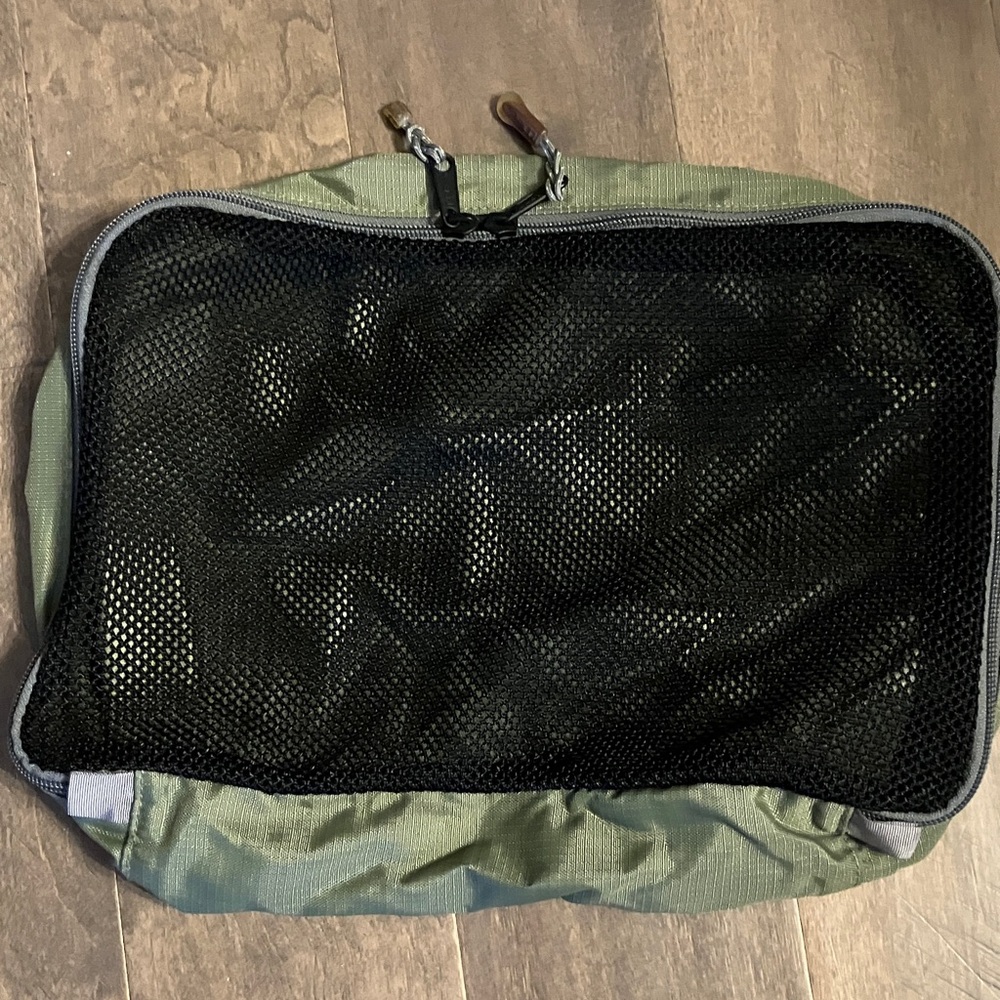 LL Bean Green Black ripstop Mesh packing cube Travel Bag